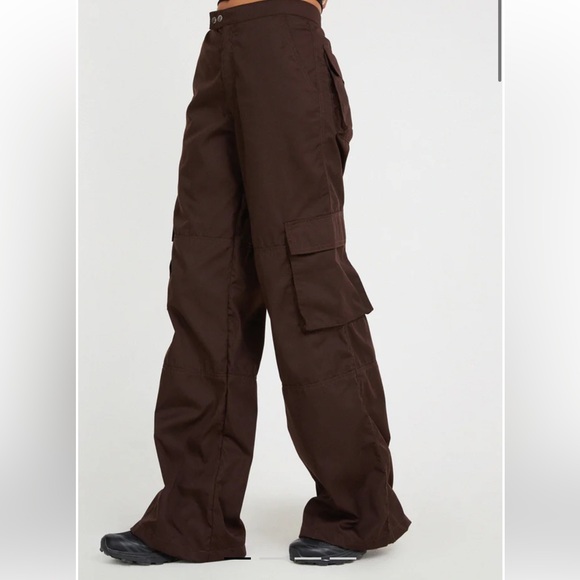 Women's Brown Cargo Pants - Picture 3 of 4